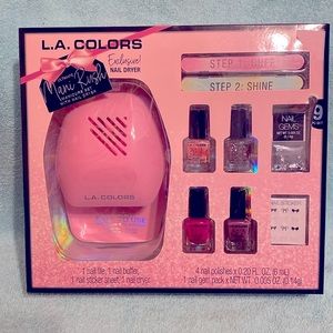 New L.A. Colors Ultimate Mani Rush Manicure Set with Nail Dryer